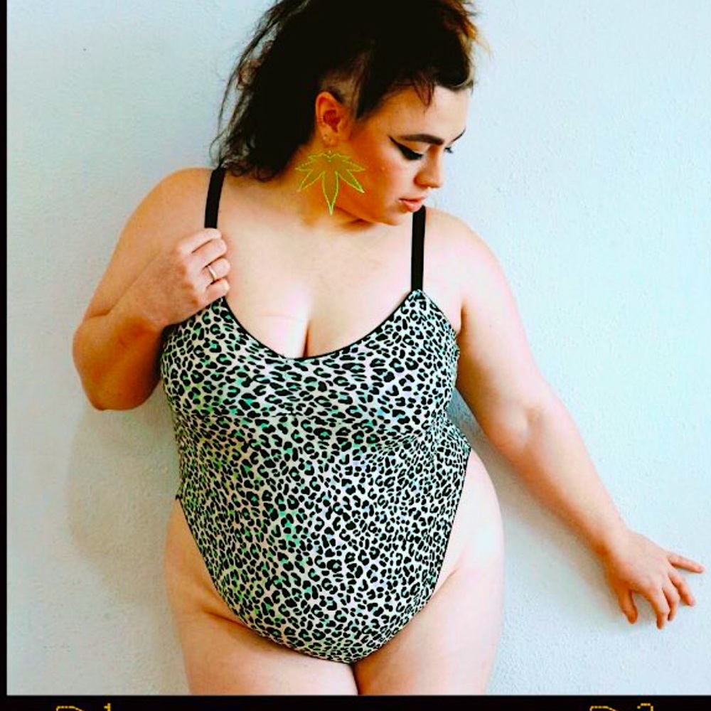 NWT Chubby Cartwheels Green Leopard Bodysuit 2x